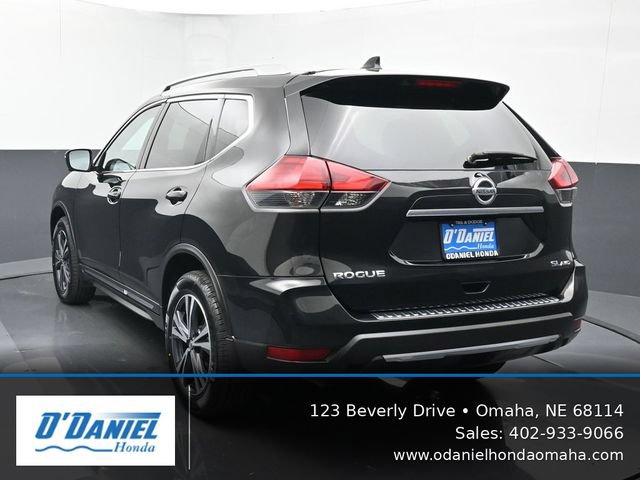 Used 2017 Nissan Rogue SL w/ SL Premium Package AWD/4WD image 4