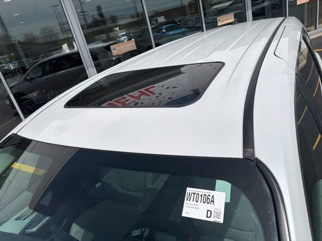 Used 2025 Toyota Sienna XLE AWD/4WD image 14