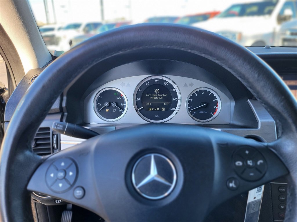 Used 2010 Mercedes-Benz GLK 350 4MATIC image 11
