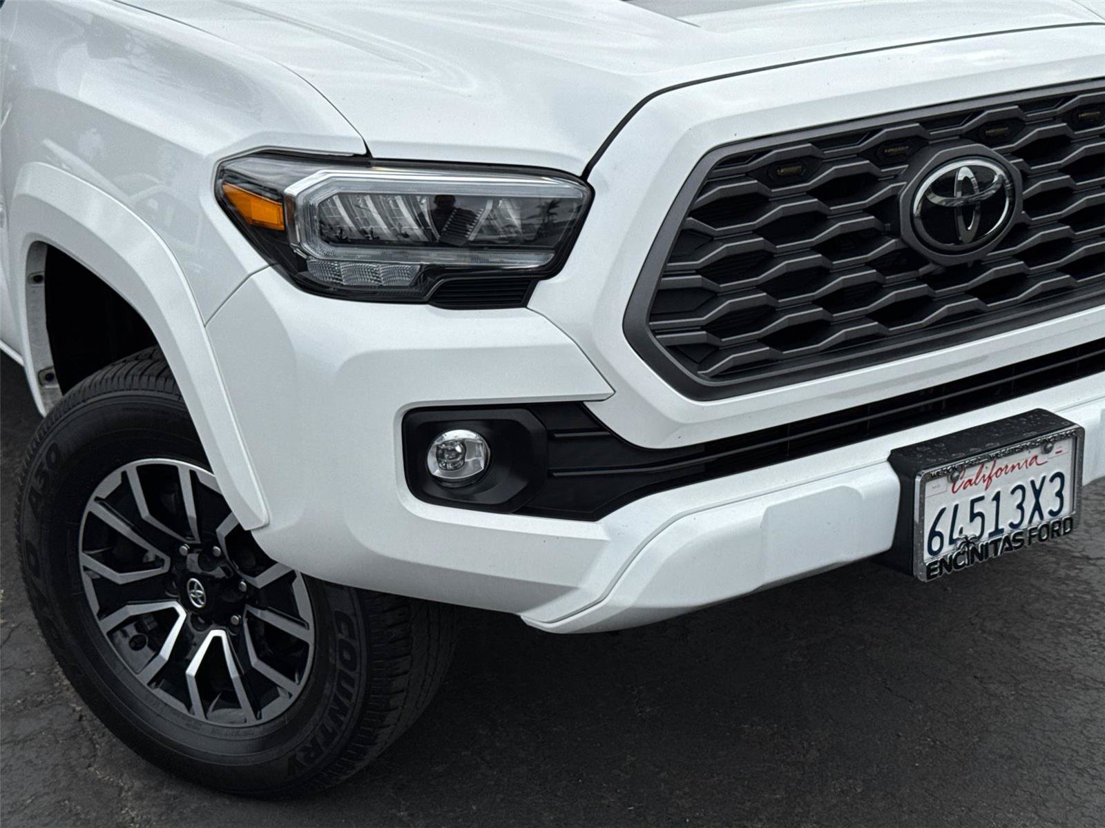 Used 2023 Toyota Tacoma TRD Sport AWD/4WD image 3