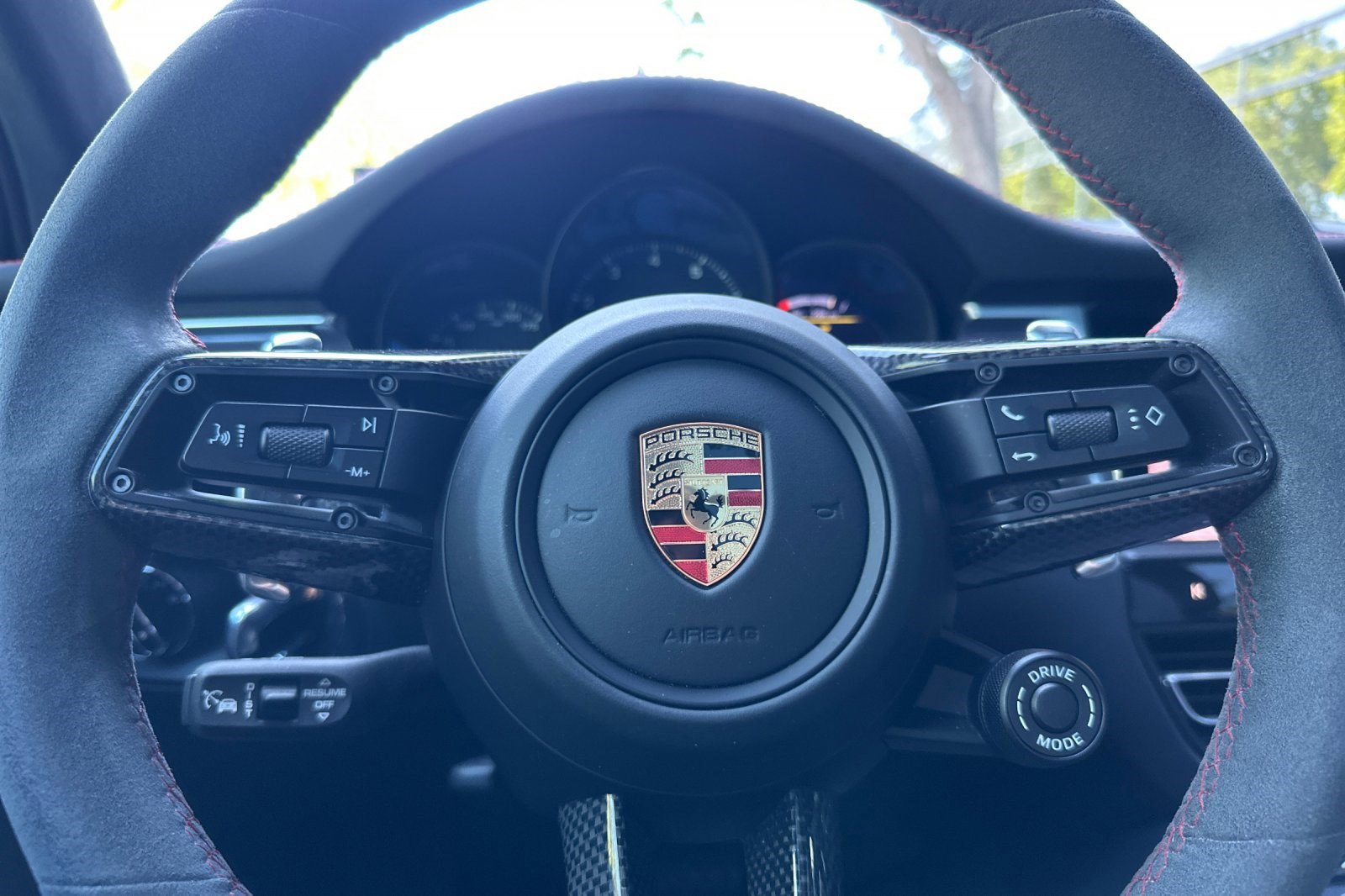 Used 2024 Porsche Macan GTS image 31