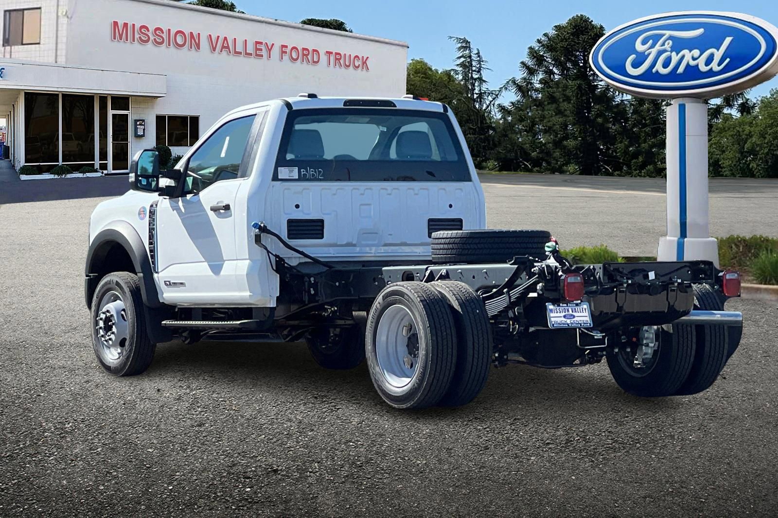 New 2026 Ford F550 2WD Regular Cab Super Duty image 6