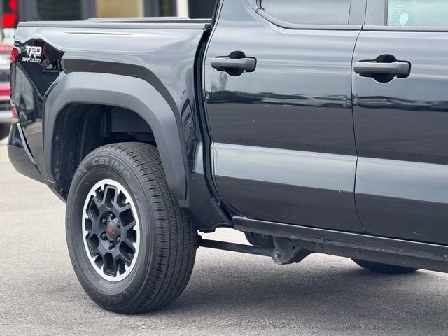 Used 2024 Toyota Tacoma TRD Off-Road image 5