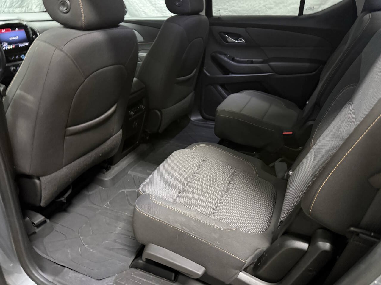 Used 2020 Chevrolet Traverse LT w/ LPO, Floor Liner Package AWD/4WD image 16