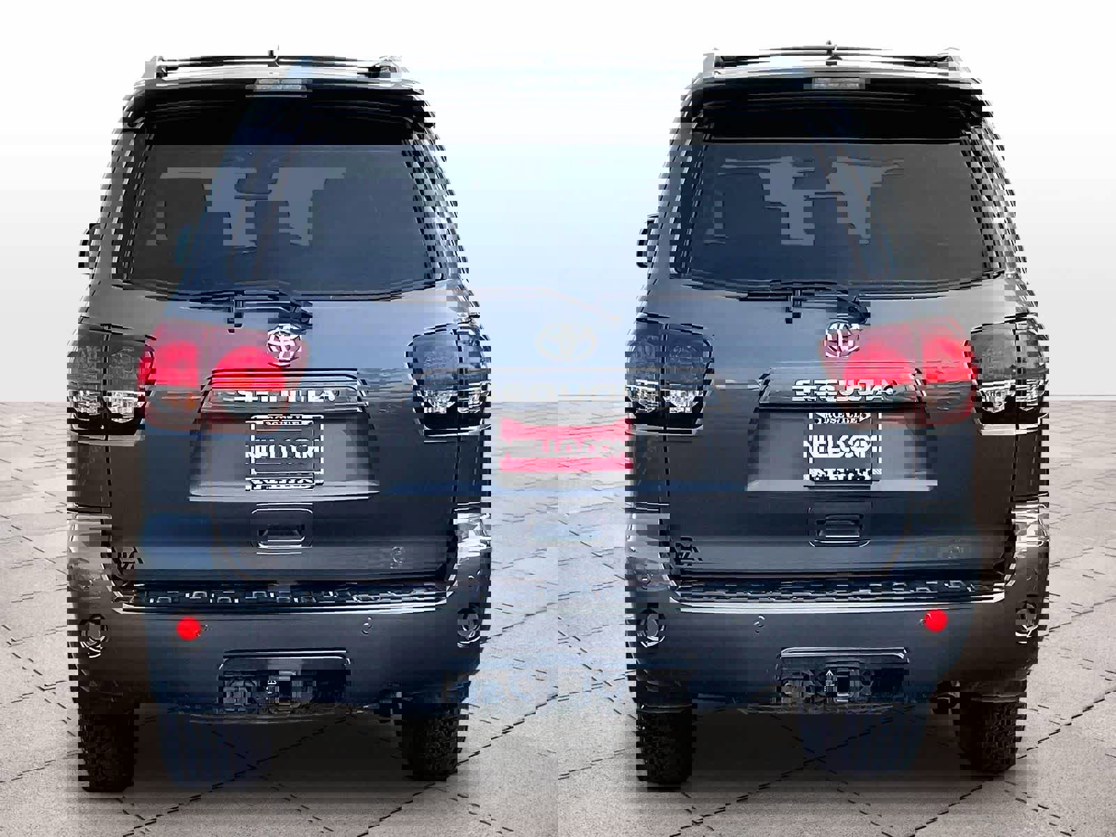 Used 2019 Toyota Sequoia SR5 image 7