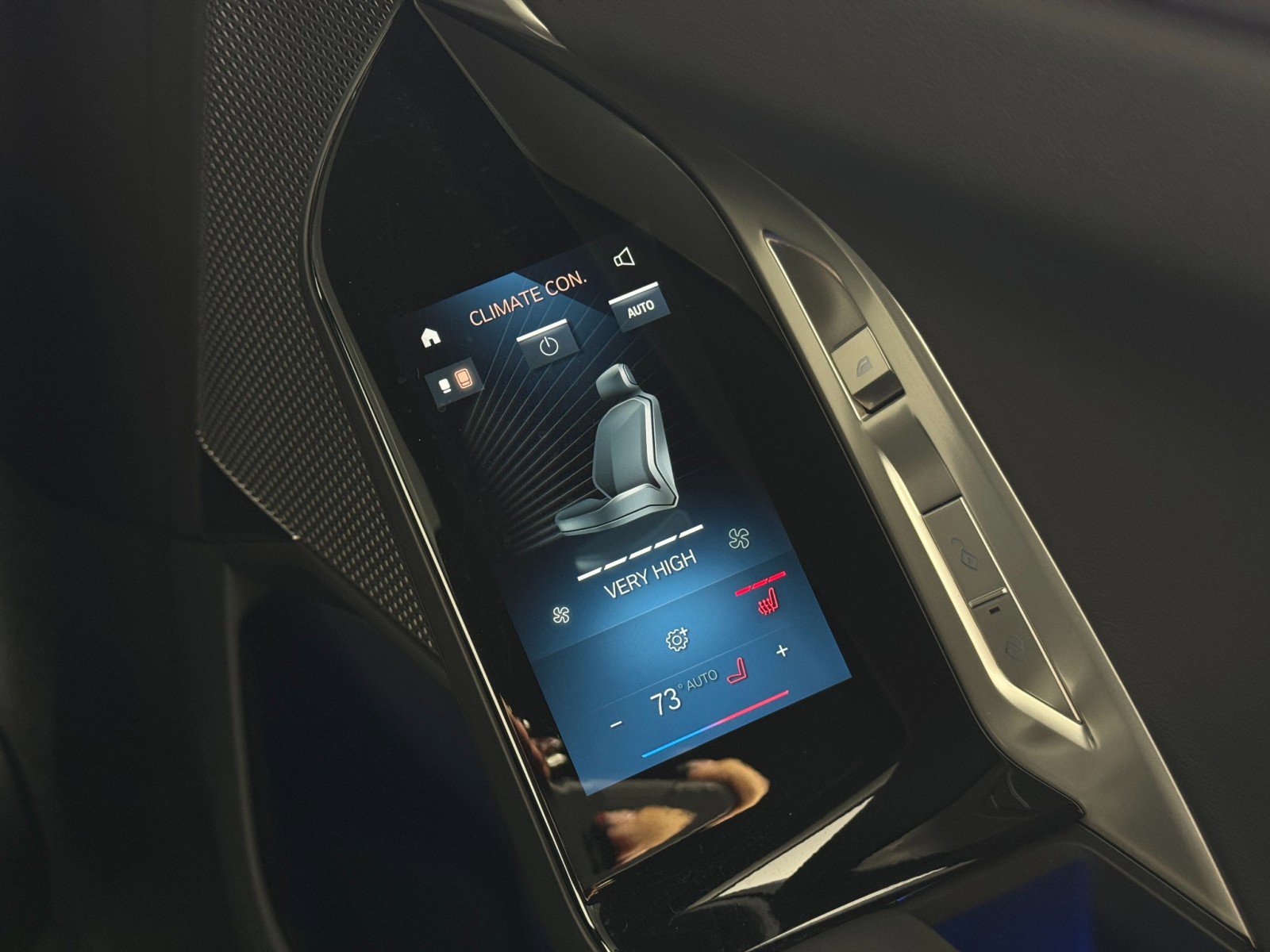 Used 2024 BMW 740i w/ Premium Package 2 image 44