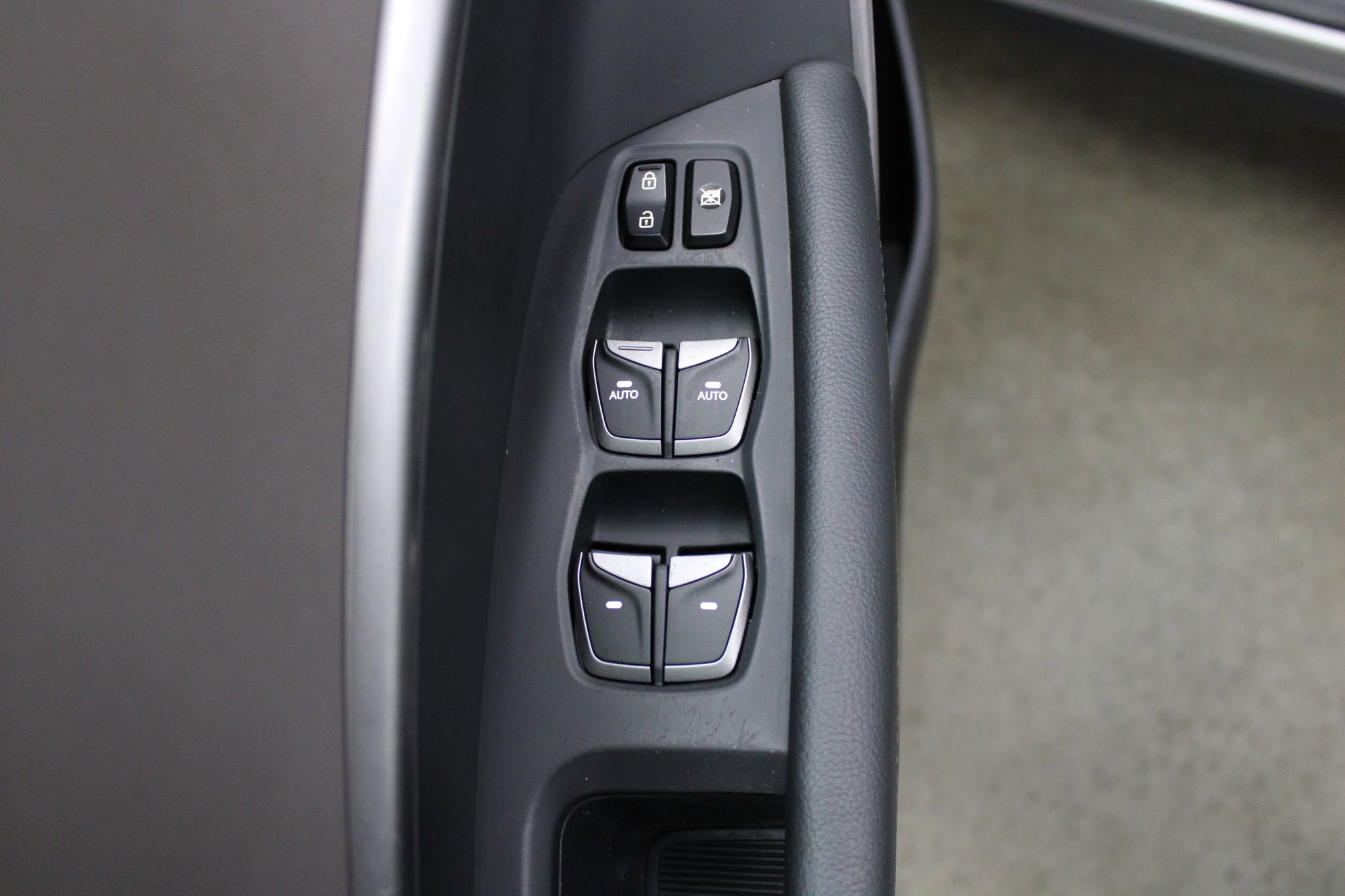 Used 2015 Hyundai Santa Fe Limited AWD/4WD image 13