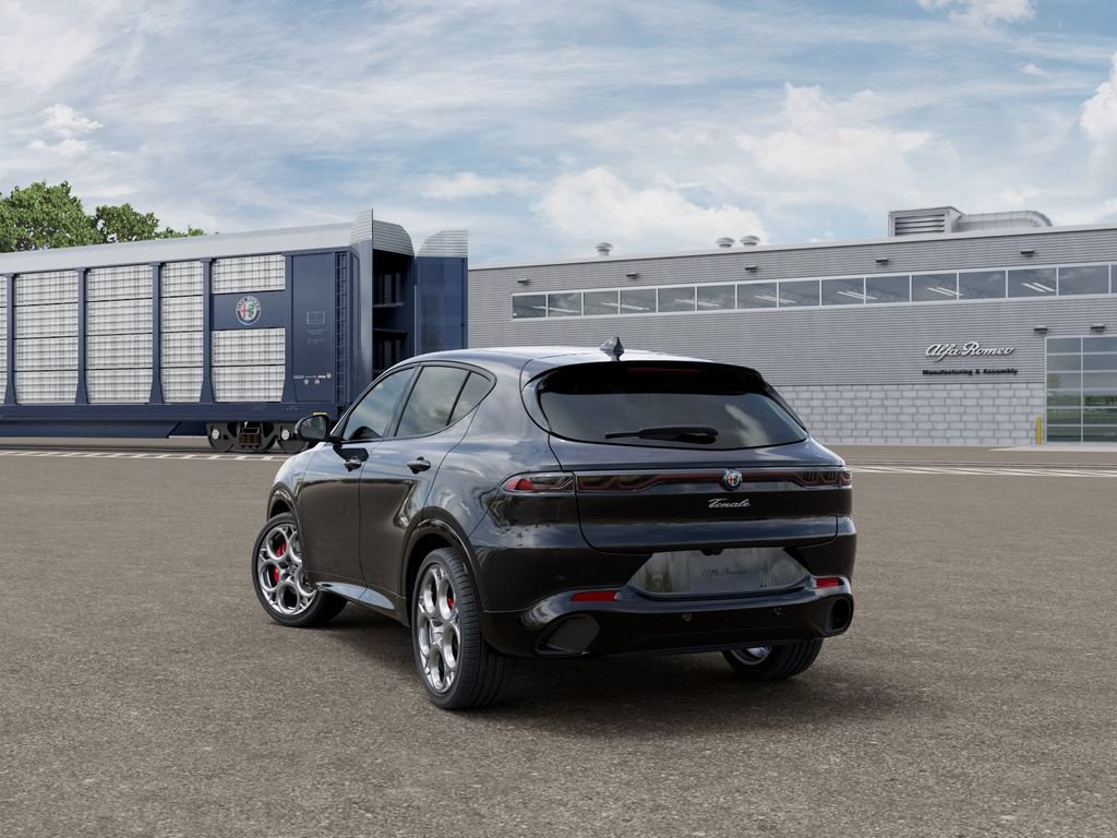 New 2025 Alfa Romeo Tonale w/ Premium Package AWD/4WD video 3