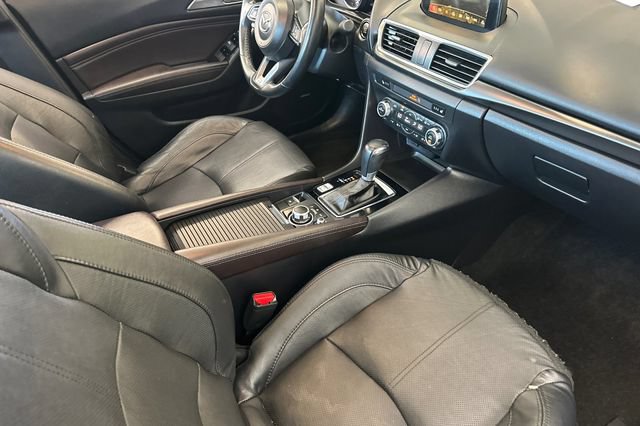 Used 2017 MAZDA MAZDA3 Grand Touring FWD image 17