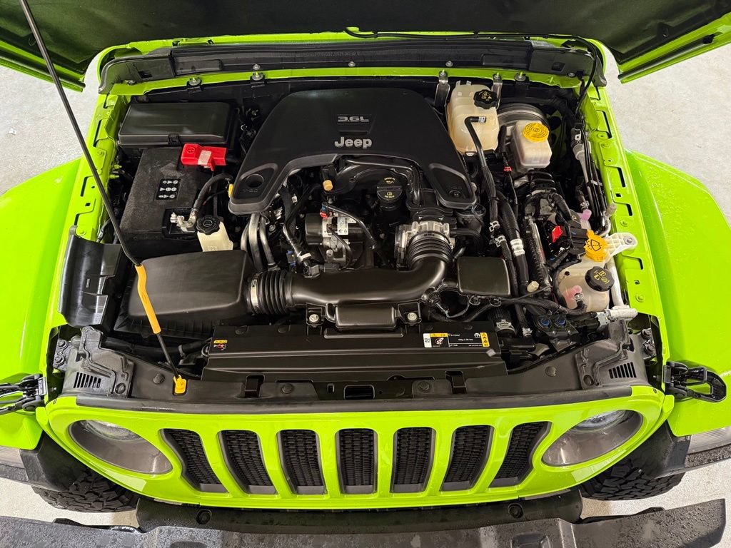 Used 2021 Jeep Wrangler Unlimited Rubicon w/ Cold Weather Group AWD/4WD image 28