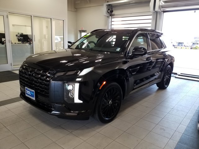 Certified 2025 Hyundai Palisade Calligraphy AWD/4WD image 2