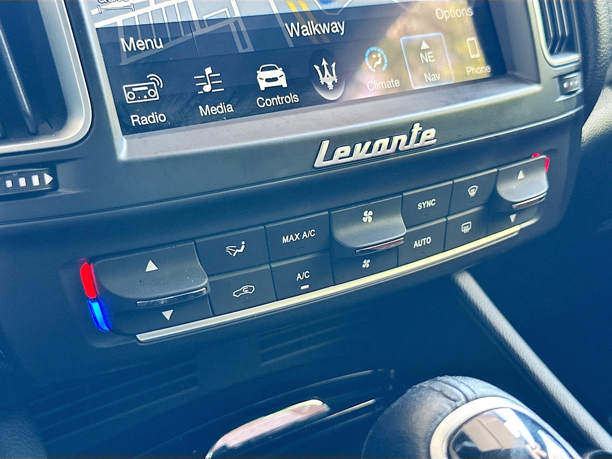 Used 2018 Maserati Levante GranSport AWD/4WD image 16
