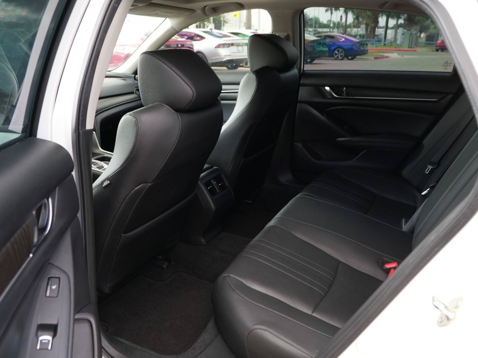 Used 2019 Honda Accord Touring image 19