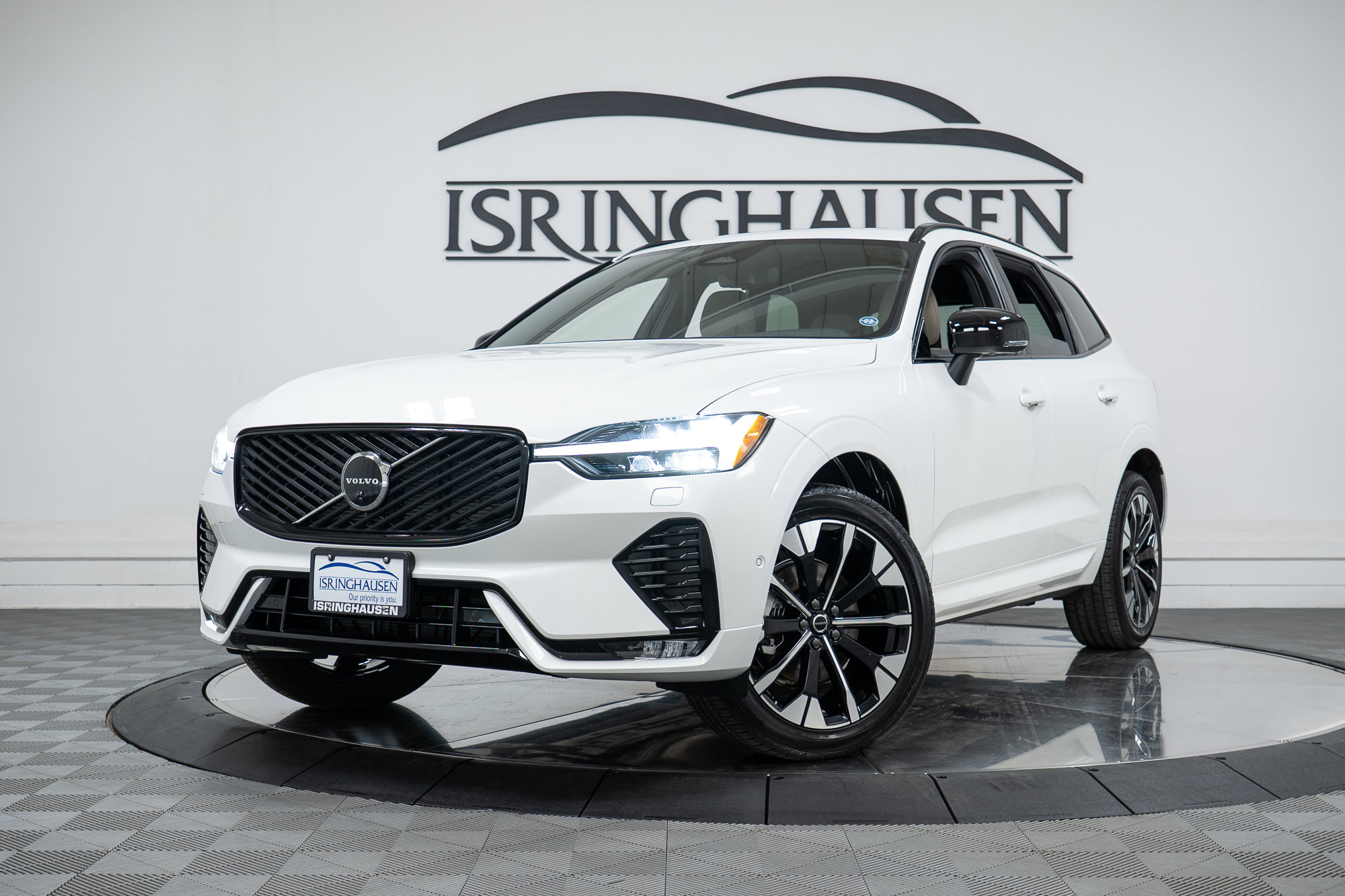 Used 2026 Volvo XC60 B5 Plus w/ Climate Package AWD/4WD image 26