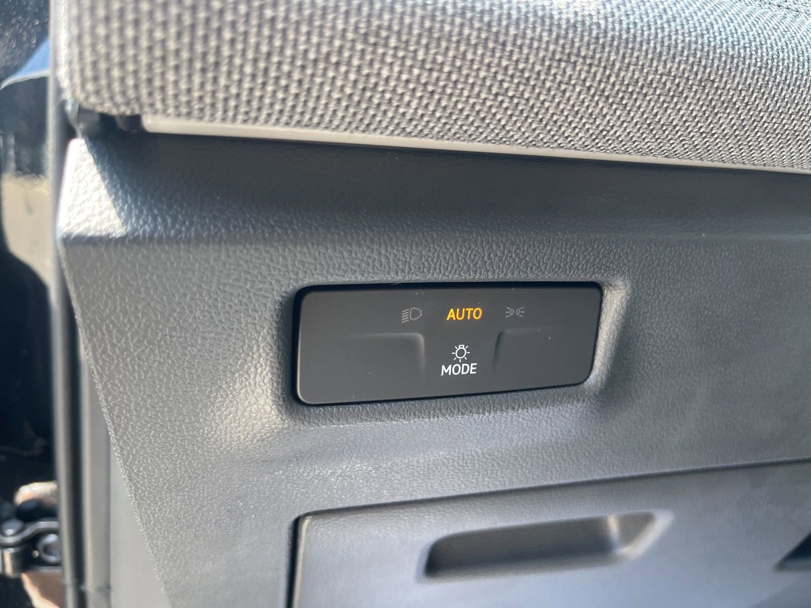 Certified 2025 Volkswagen Tiguan S FWD image 15