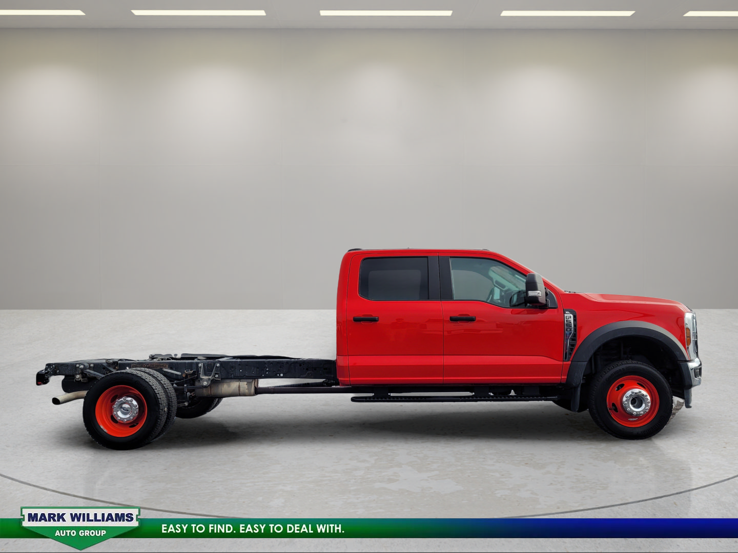 Used 2024 Ford F550 4x4 Crew Cab Super Duty image 2