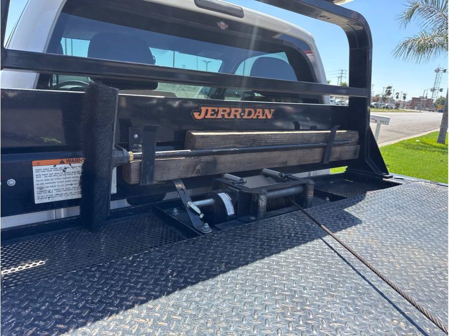 Used 2015 Ford F550 2WD Regular Cab Super Duty image 10