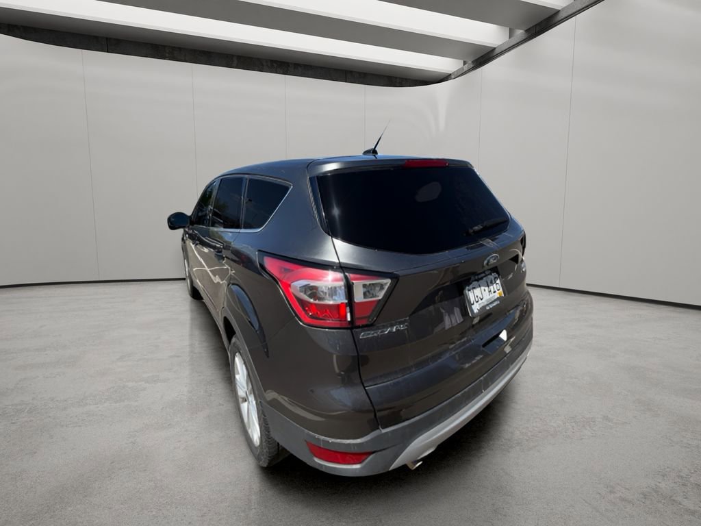 Used 2017 Ford Escape SE AWD/4WD image 2