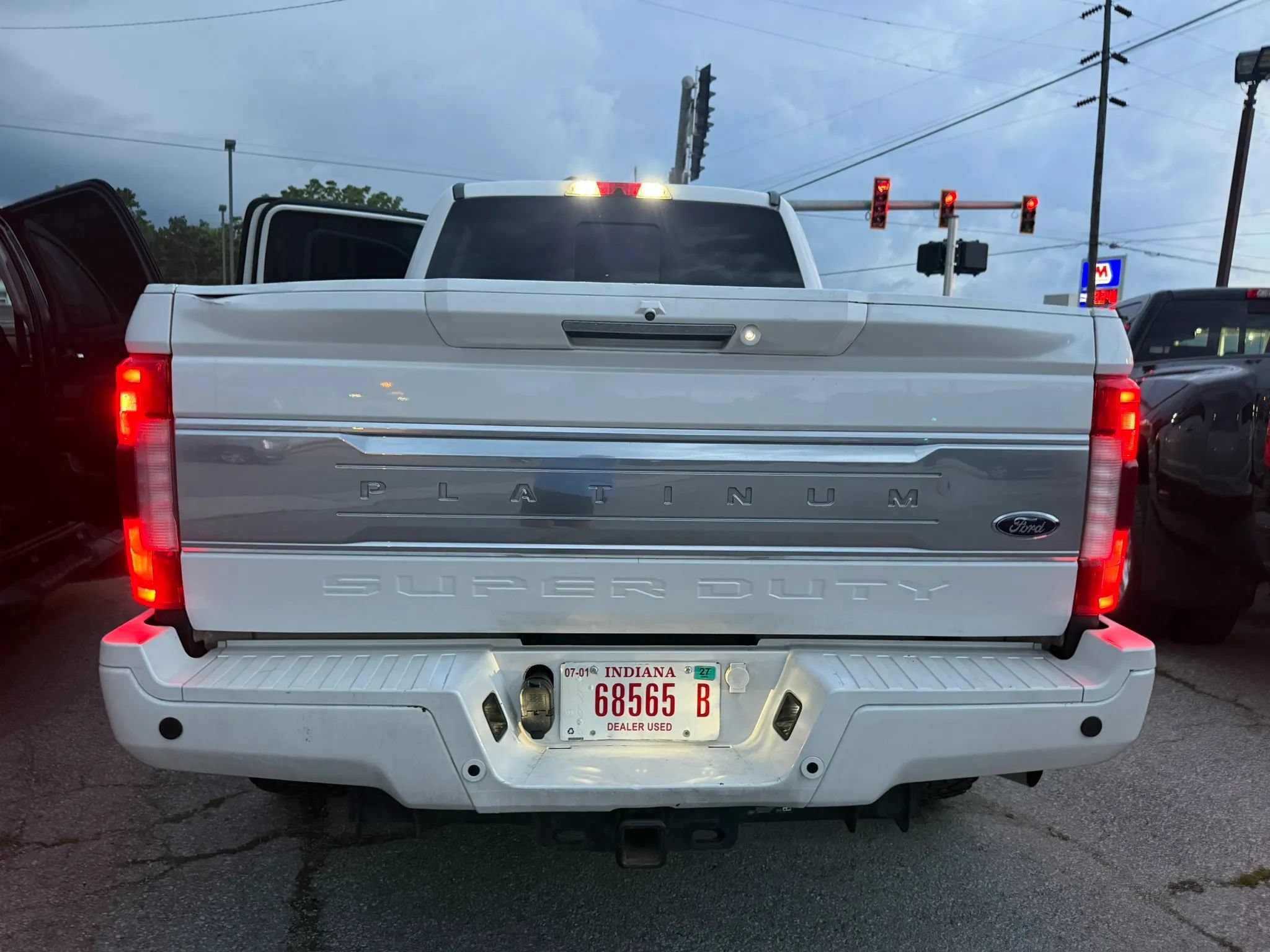 Used 2017 Ford F250 Platinum w/ Platinum Ultimate Package AWD/4WD image 5