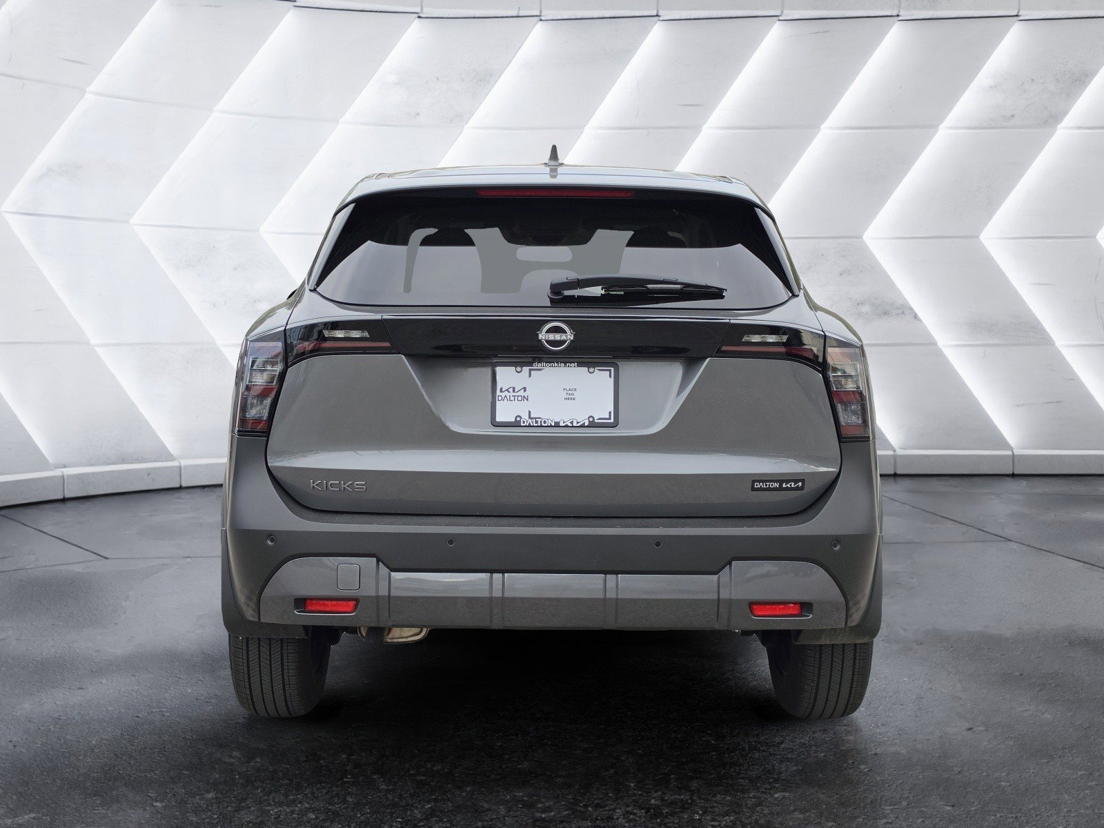 Used 2025 Nissan Kicks SV image 4