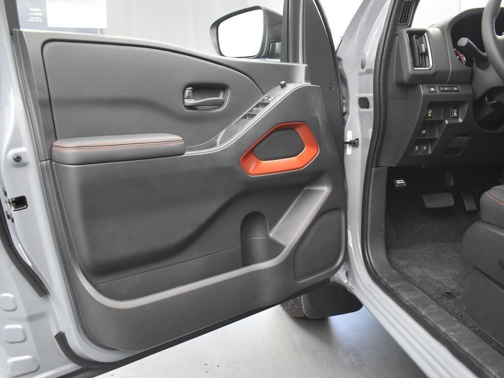 New 2026 Nissan Frontier PRO-4X w/ Pro-4x Convenience Package image 28