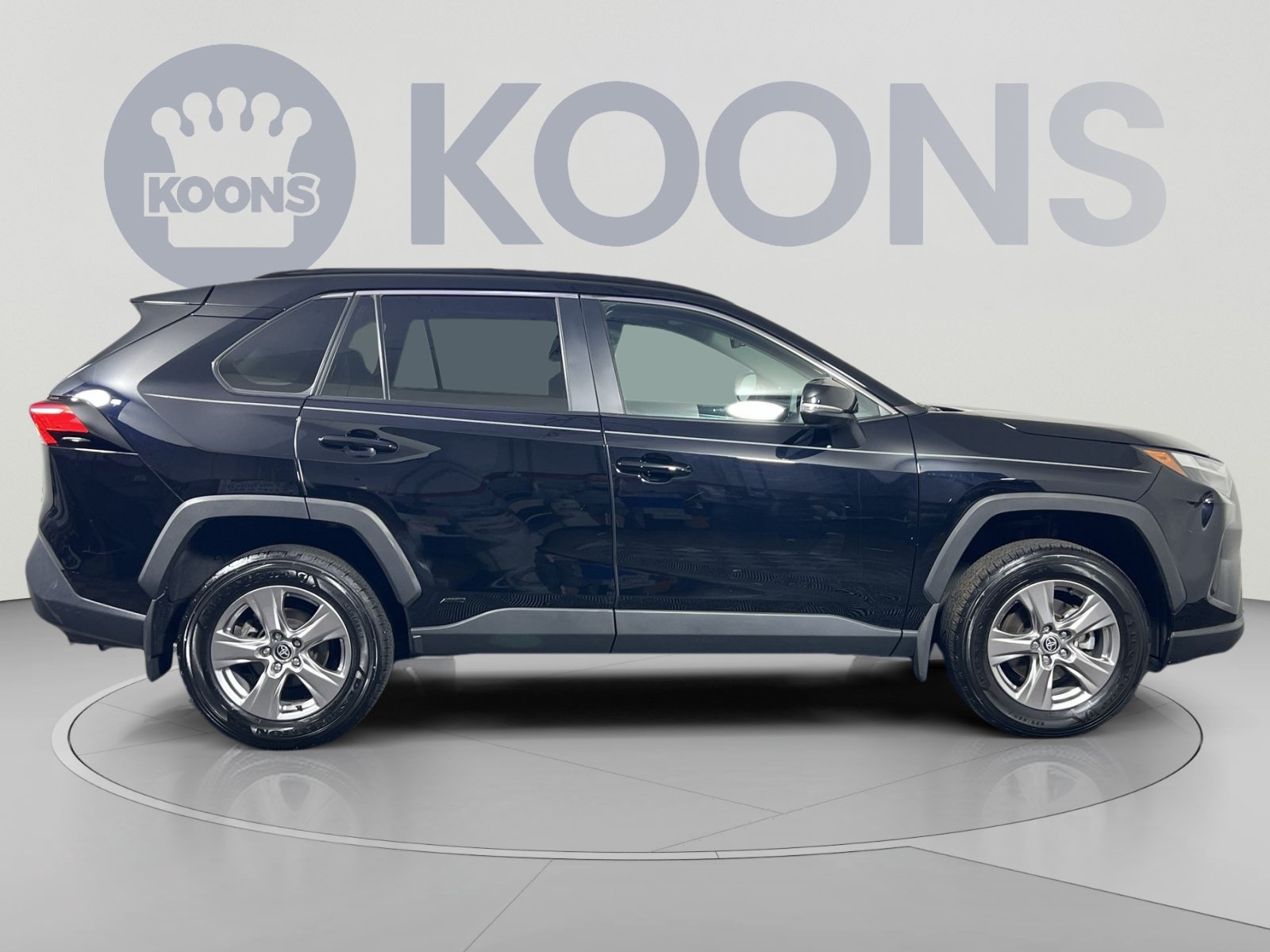 Used 2024 Toyota RAV4 XLE w/ Convenience Package AWD/4WD image 8