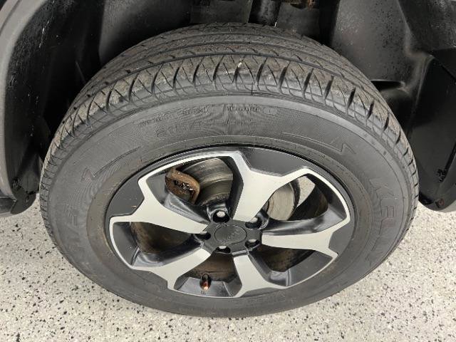 Used 2019 Jeep Renegade Trailhawk w/ Cold Weather Group II AWD/4WD image 36