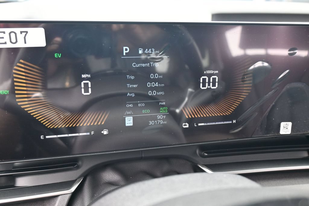 Used 2025 Kia Carnival EX FWD image 32