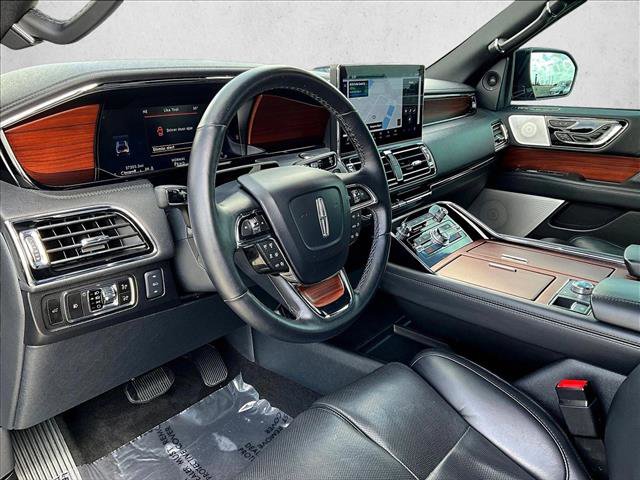 Used 2023 Lincoln Navigator L Reserve RWD image 14