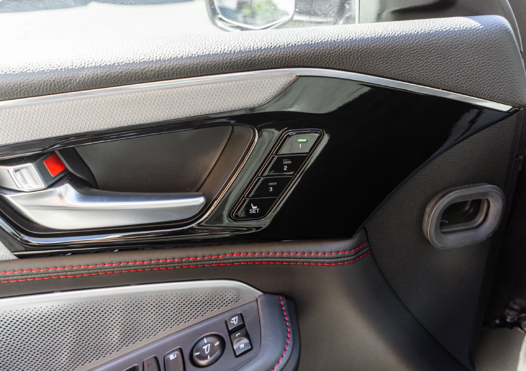 Used 2025 Acura MDX A-Spec AWD/4WD image 18