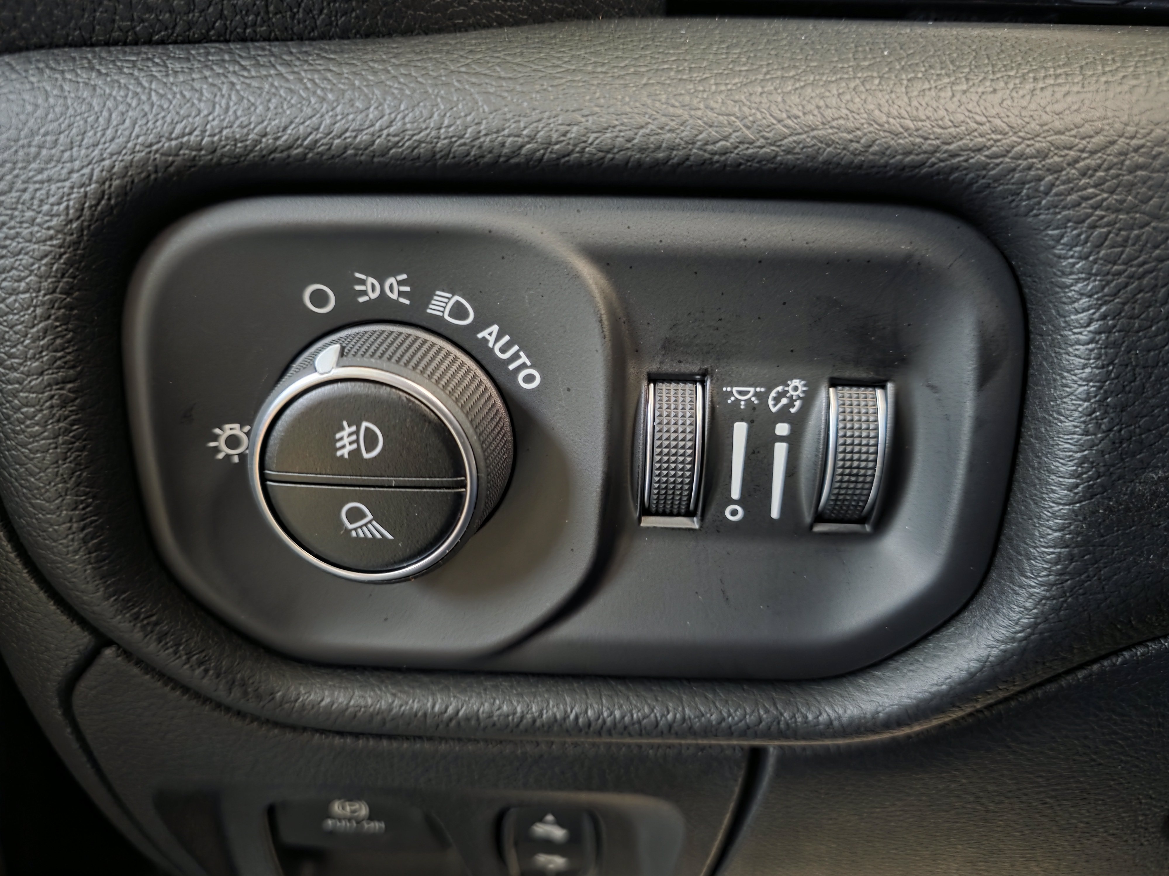 New 2026 RAM 1500 Laramie w/ Night Edition AWD/4WD image 12