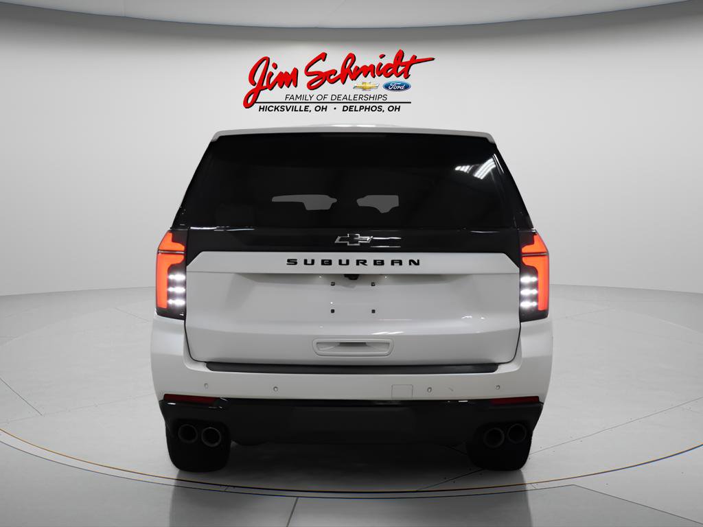 Used 2025 Chevrolet Suburban Z71 image 5