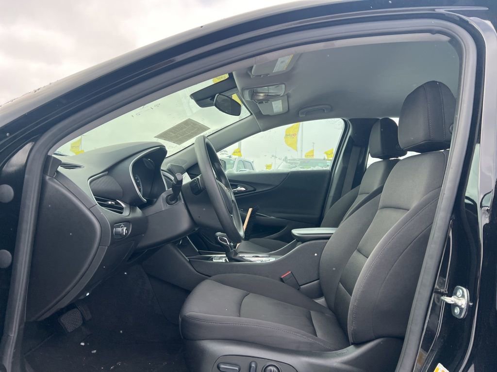 Used 2024 Chevrolet Malibu LT image 11