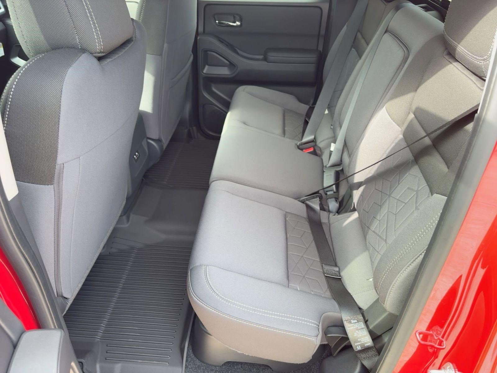 Used 2026 Nissan Frontier SV w/ Tow Package image 15