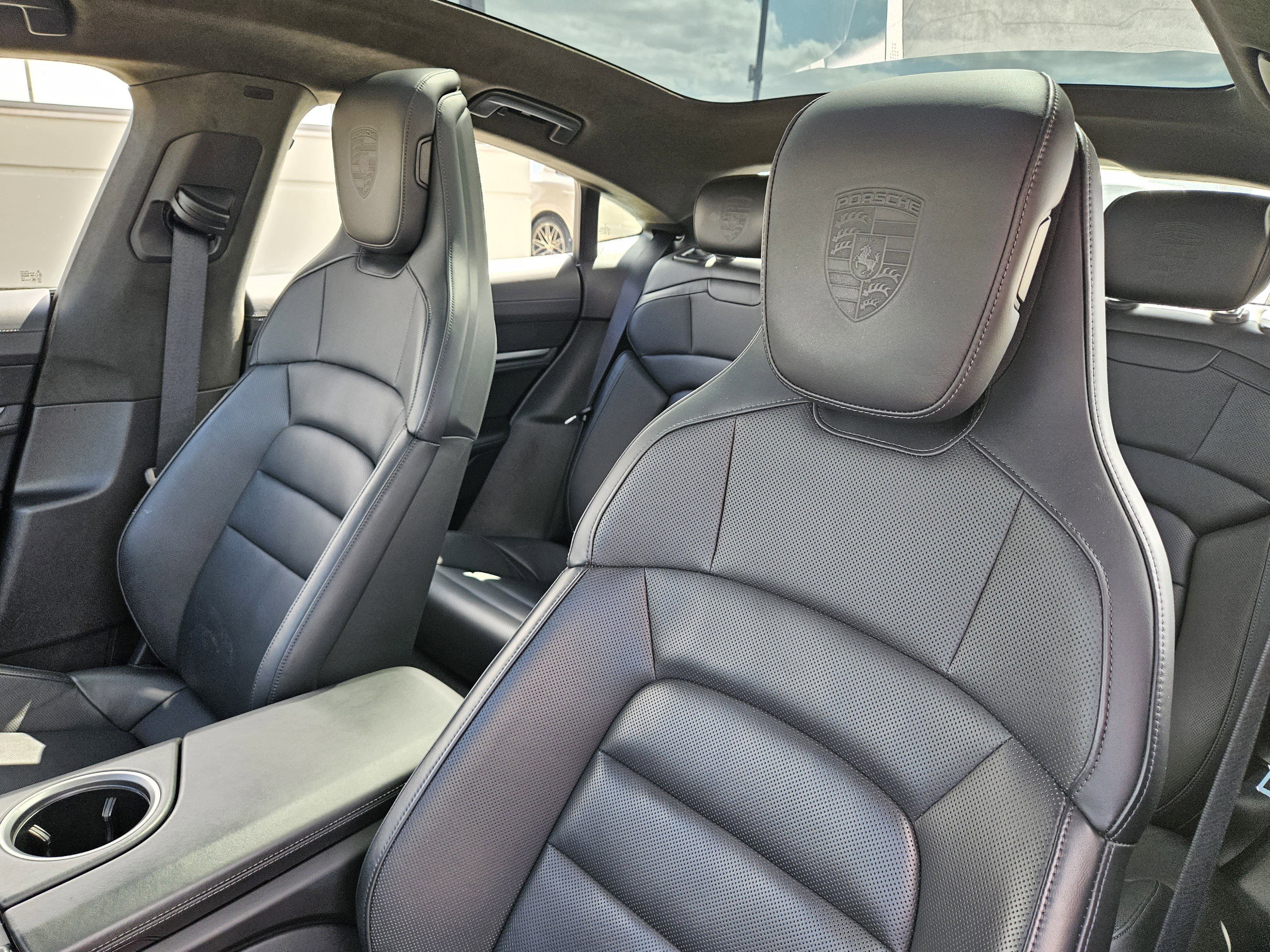 Used 2022 Porsche Taycan Turbo S image 6