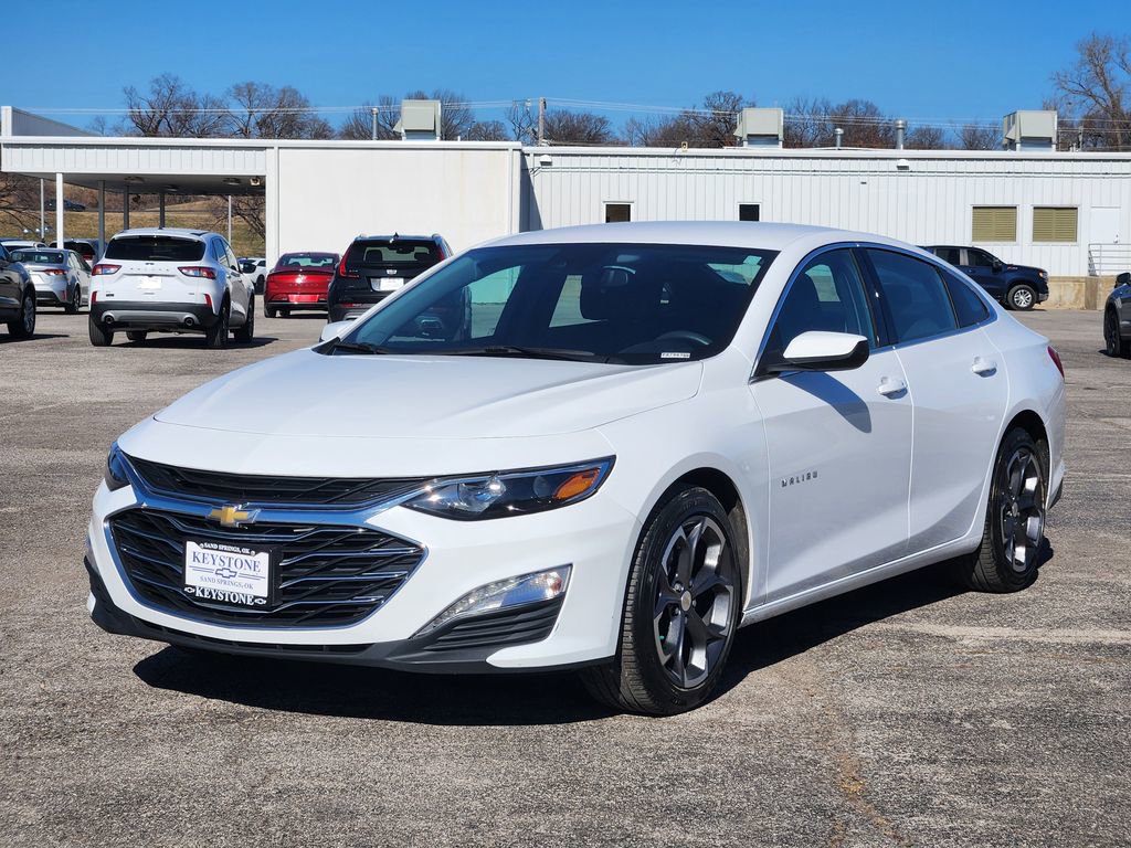 Used 2023 Chevrolet Malibu LT image 3
