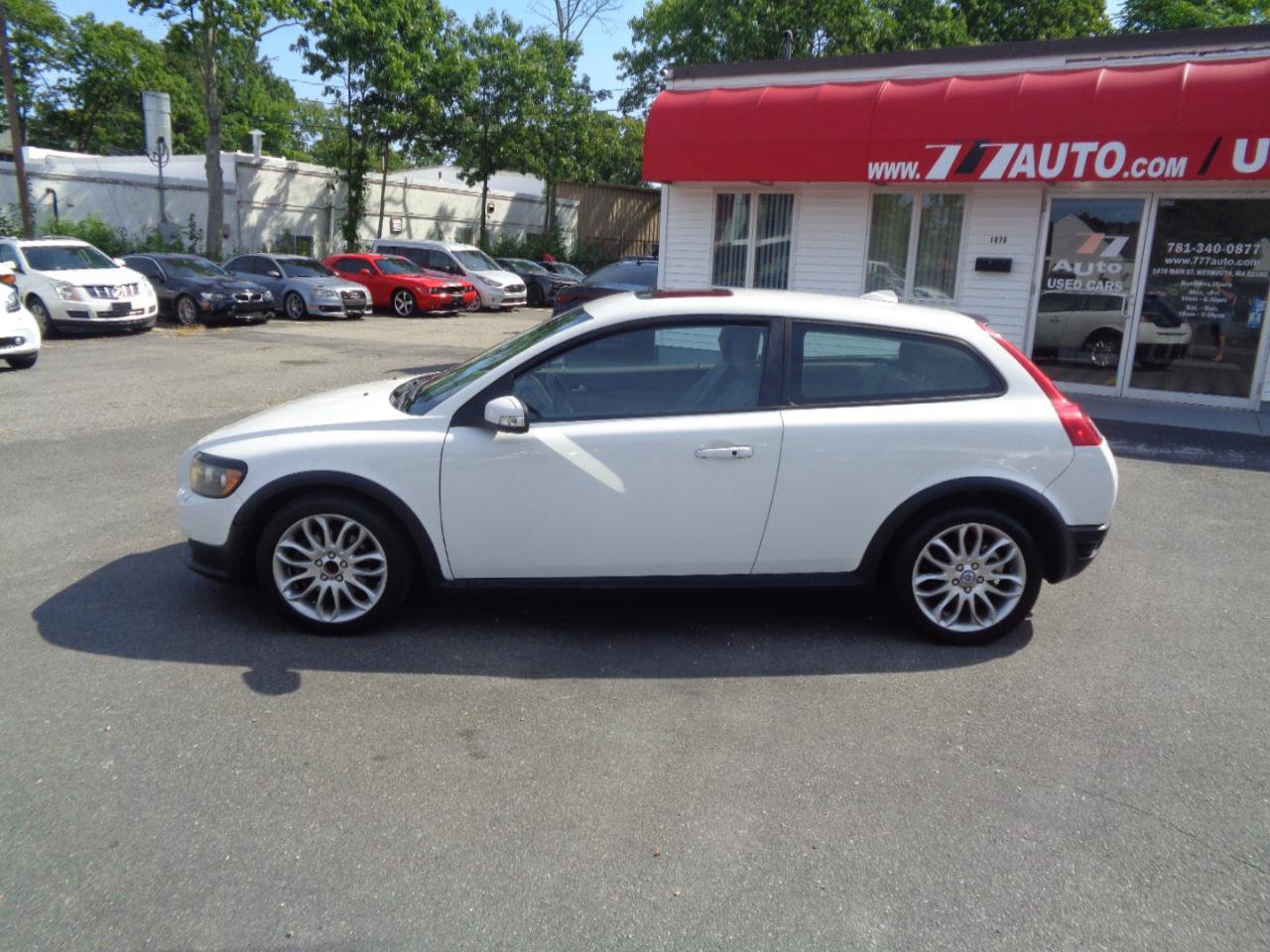 Used 2009 Volvo C30 FWD image 8