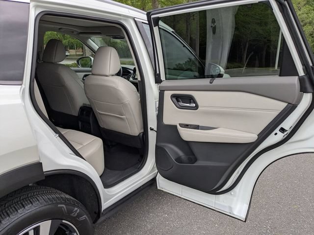Used 2023 Nissan Rogue SL w/ SL Premium Package FWD image 37