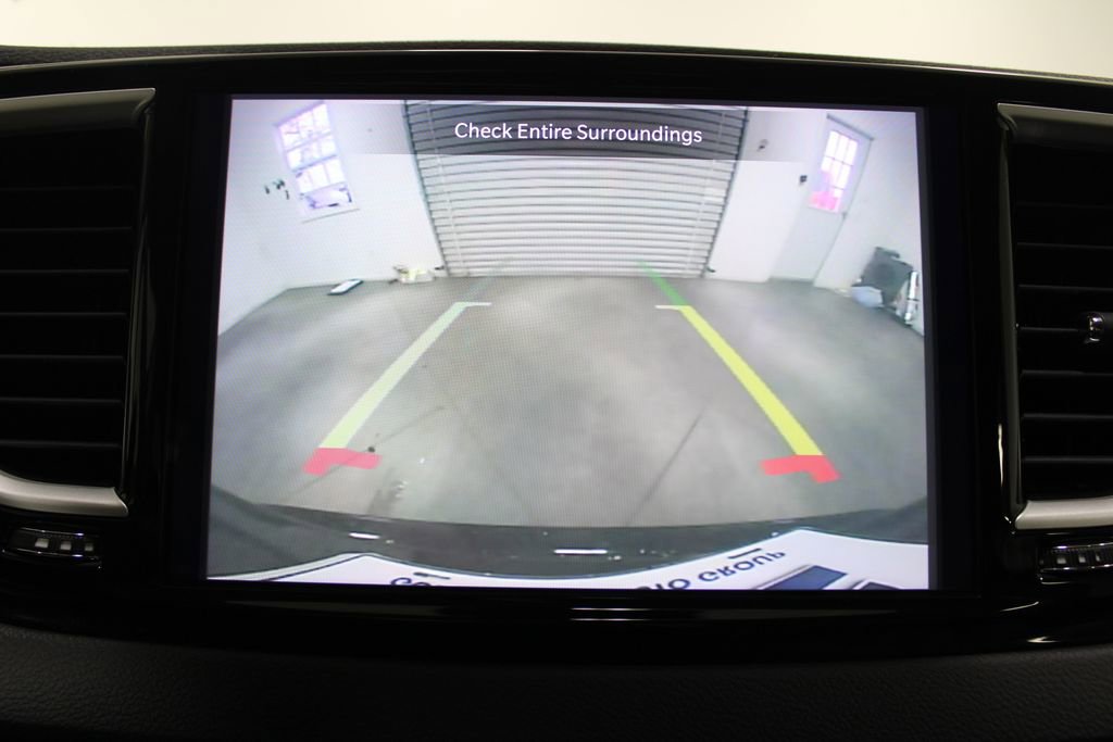 Used 2024 Chrysler Pacifica Touring-L image 48