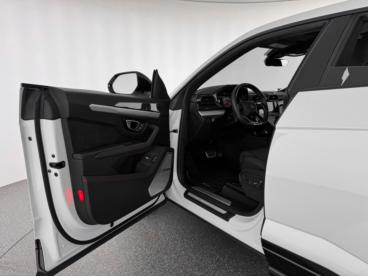 Used 2021 Lamborghini Urus image 10