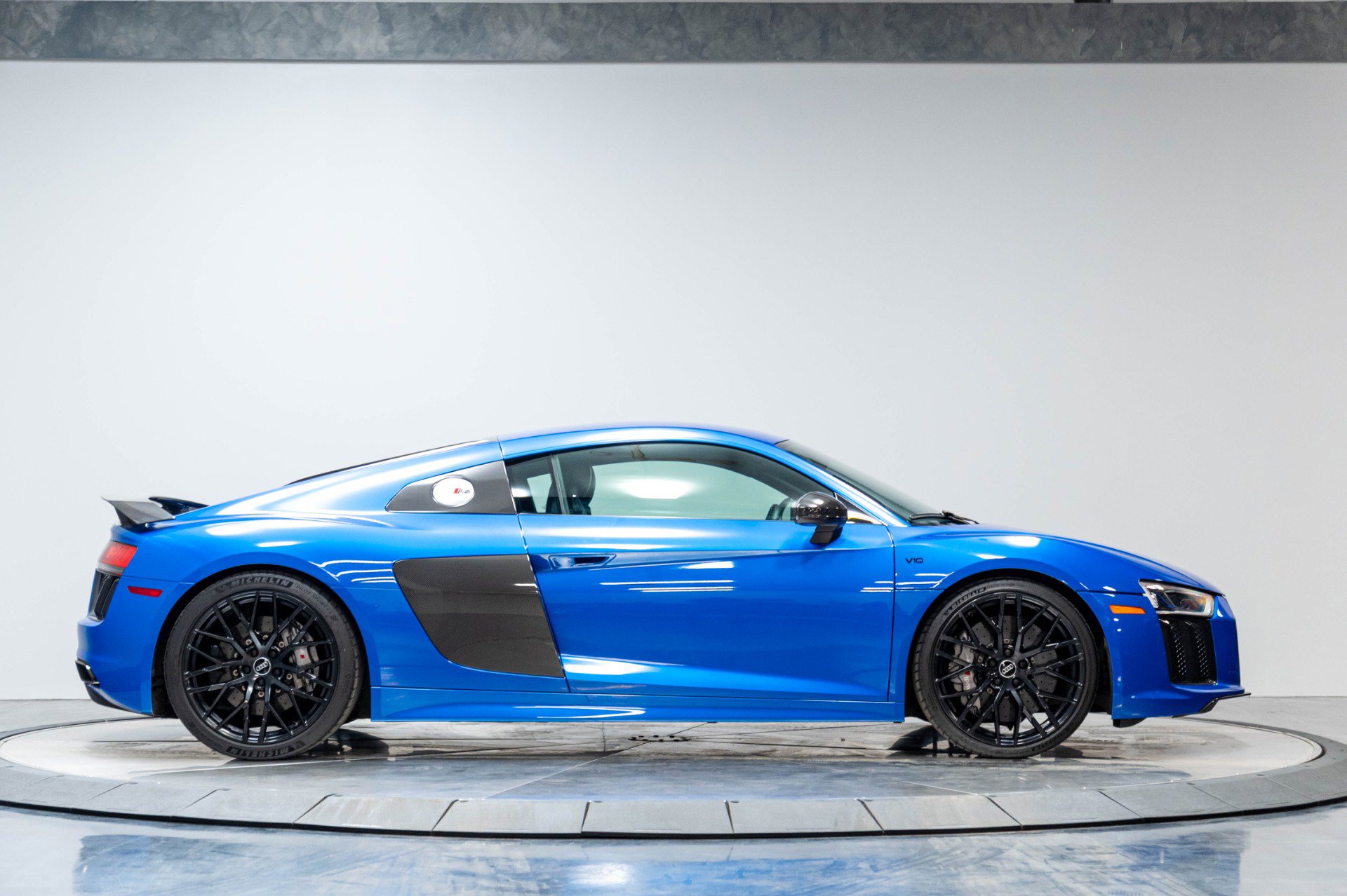 Used 2017 Audi R8 V10 plus AWD/4WD image 16
