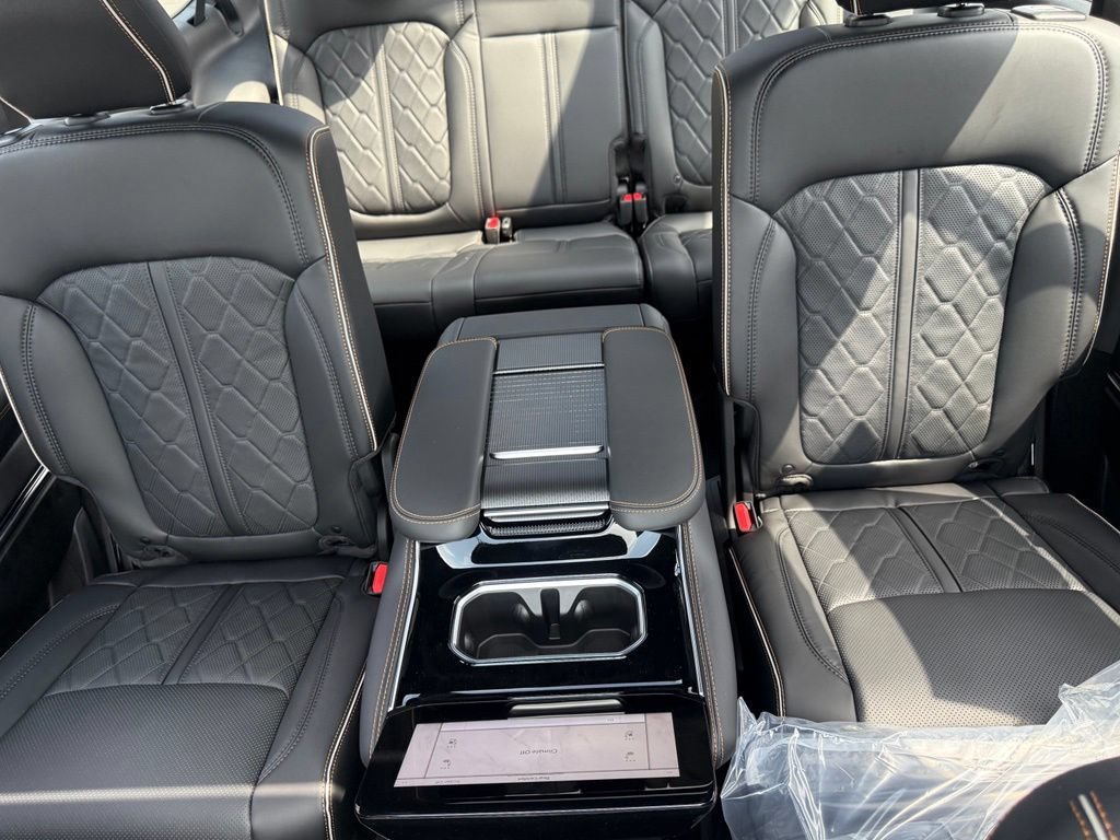 New 2026 Jeep Grand Wagoneer L Summit AWD/4WD image 33
