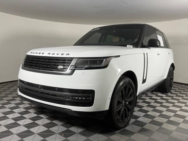 Used 2025 Land Rover Range Rover SE AWD/4WD image 2