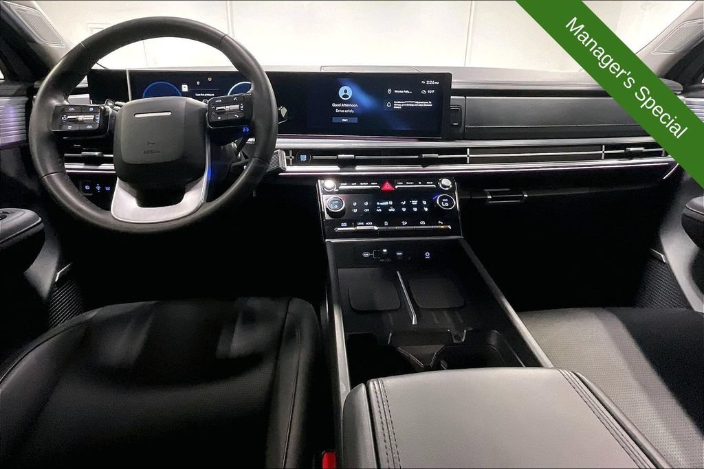 Used 2025 Hyundai Santa Fe Limited FWD image 18