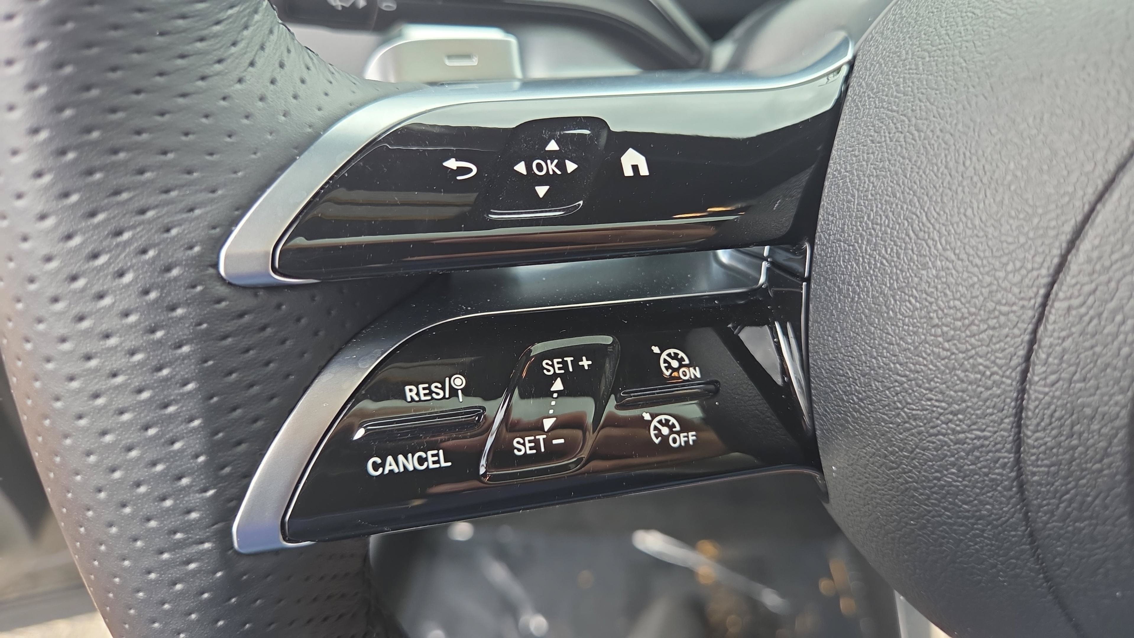 Used 2026 Mercedes-Benz GLB 250 image 25