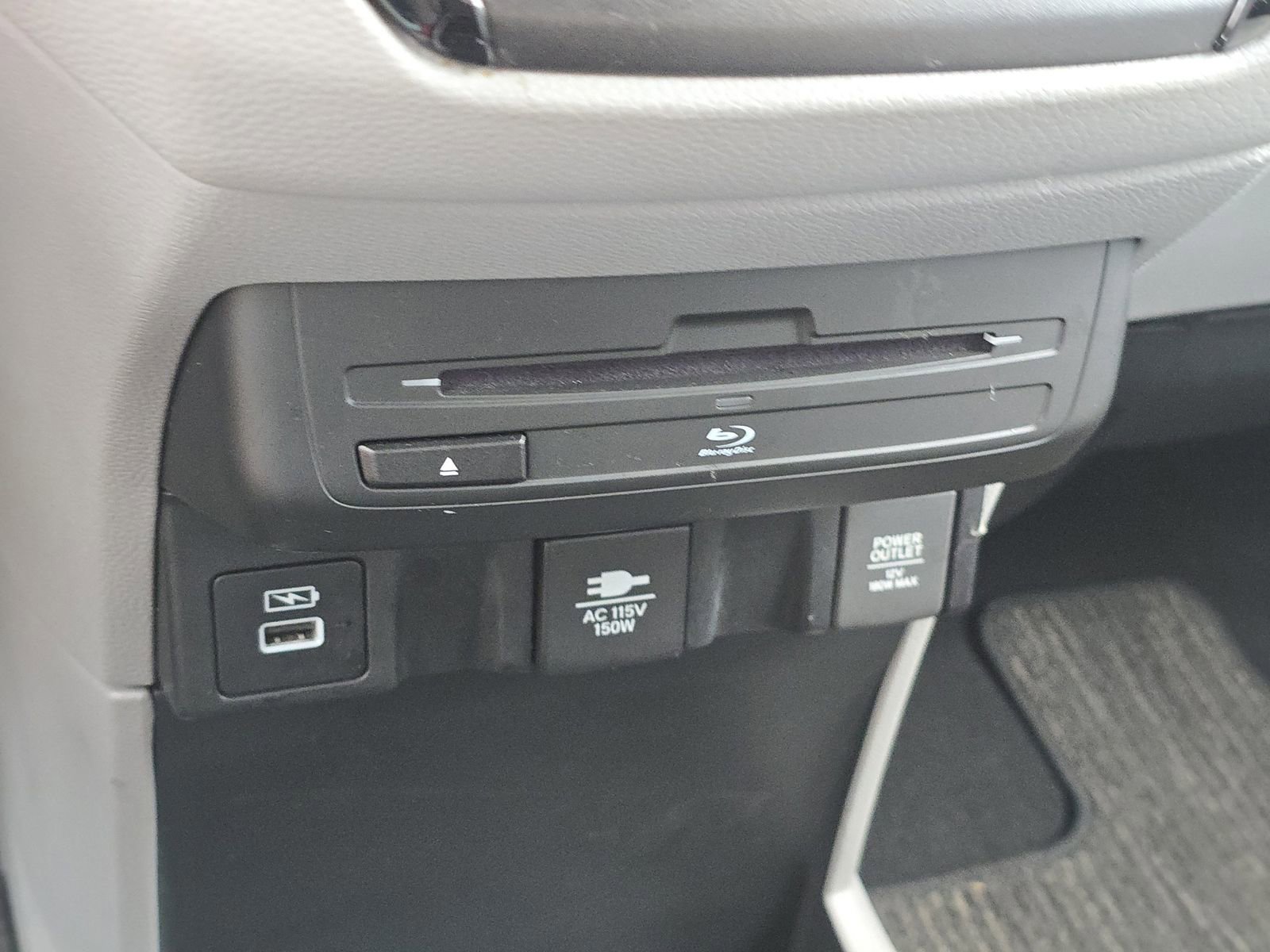 Used 2023 Honda Odyssey Touring image 32