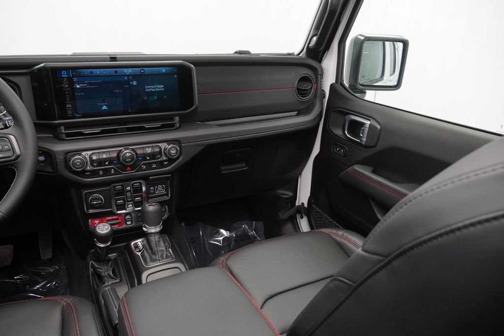 Certified 2026 Jeep Wrangler Unlimited Rubicon image 30