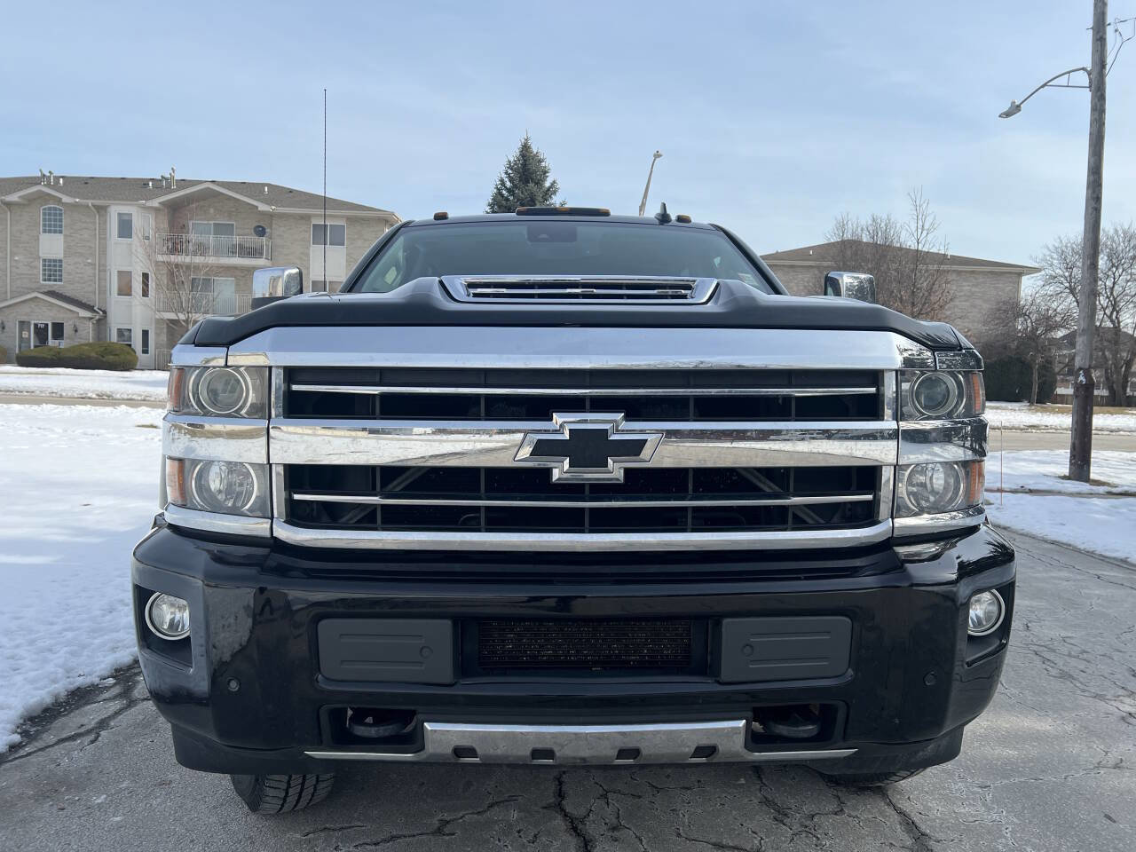 Used 2018 Chevrolet Silverado 3500 High Country AWD/4WD image 2