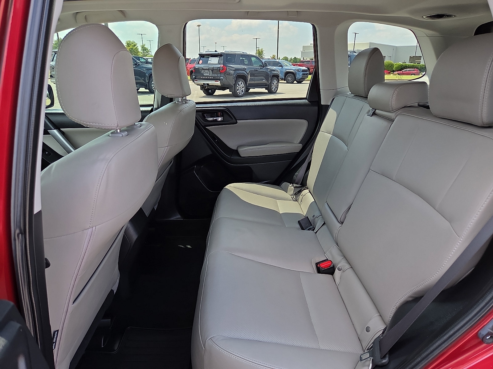 Used 2016 Subaru Forester 2.5i Limited w/ Popular Package #2 AWD/4WD image 10