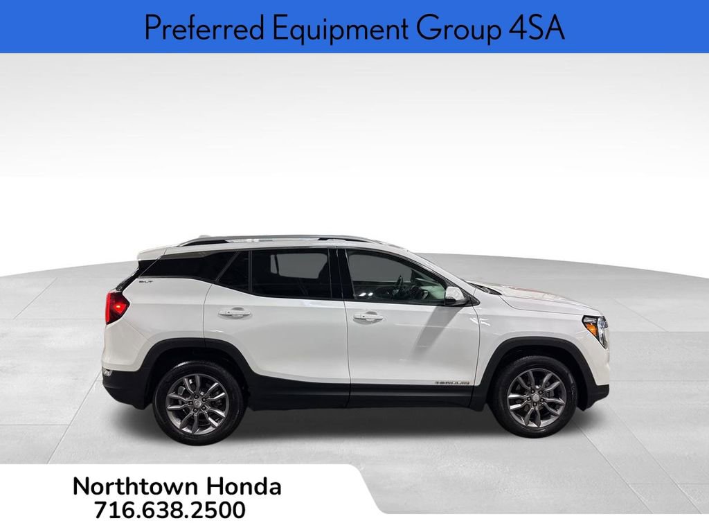 Used 2022 GMC Terrain SLT image 3